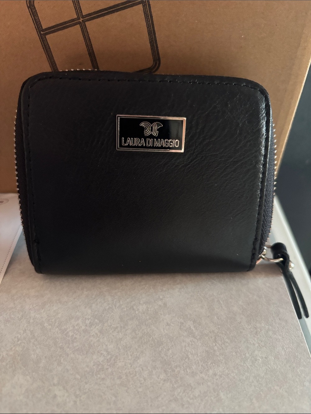 Laura Di Maggio Black Zip-Around Wallet